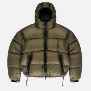 เสื้อแจ็คเก็ตพัฟเฟอร์สีเขียวมะกอกทรงโอเวอร์ไซส์สำหรับผู้ชาย เสื้อโค้ทฤดูหนาวแบบสั้นทรงบ็อกซี่ หนานุ่ม บุใยดาวน์ สตรีทแวร์ เสื้อพัฟเฟอร์โอเวอร์ไซส์สำหรับผู้ชาย - Product Image 1
