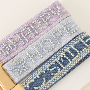 Llavero de dedo con cuentas estilo amistad hecho a mano, cordón tejido personalizado con patrón de letras y corazones para cartera, llavero y monedero - Product Image 3