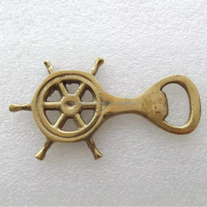 Abridor de Botellas de Cerveza Hecho a Mano de Latón, Estilo Náutico, Ecológico, para Bar, Cocina y Decoración del Hogar - Product Image 1