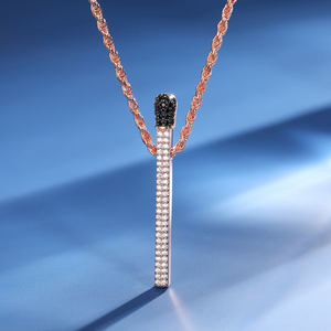 Collier unisexe tendance en alliage plaqué or rose avec pendentif en strass de cristal, cadeau idéal - Product Image 1