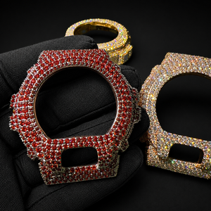 Bisel de Reloj de Lujo con Incrustaciones Completas de Gemas, Marco Personalizado con Diamantes, Cristal Rojo, Acabado Dorado, Accesorio de Joyería - Product Image 2
