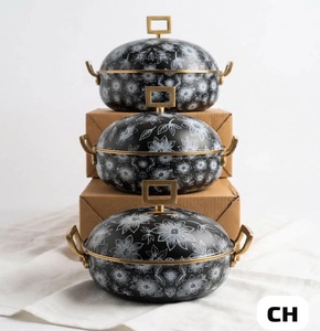 Ensemble de casseroles isothermes de luxe noir et blanc à motifs floraux en émail, chauffe-plats avec couvercle à poignée dorée pour la maison - Product Image 3