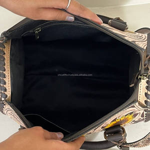 Sac de voyage professionnel grande capacité en cuir artisanal style western, sac bandoulière moyen pour femme, prix usine - Product Image 6