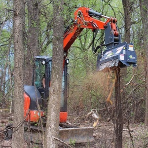 Mini-excavatrice Kubota, machine compacte et robuste pour l'agriculture, l'aménagement paysager et le terrassement. Le choix intelligent : mini-excavatrice Kubota avec fonction de broyage. - Product Image 4