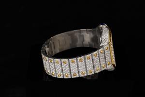 Montre en diamant moissanite de qualité supérieure, design élégant, montre à quartz durable pour un usage quotidien, disponible au prix d'usine - Product Image 5