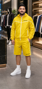 REXFIT SPORTS 2026 Ensemble coupe-vent unisexe personnalisé en nylon jaune 2 pièces : veste à capuche zippée et short – Vêtements de sport à marque privée - Product Image 4