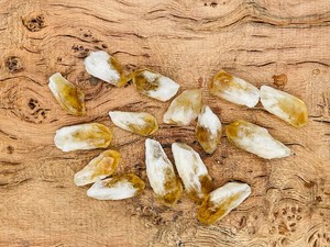 Points de cristal de citrine blanche naturelle, forme fantaisie, pierre brute en vrac pour la fabrication de bijoux, usage métaphysique, vente en gros Rajasthan - Product Image 4