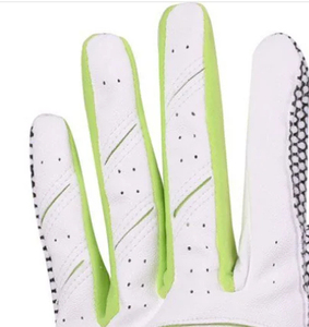 ถุงมือกอล์ฟ Solofia Sports สำหรับทุกเพศ ใช้ได้ทั้งมือซ้าย/ขวา เนื้อผ้านุ่ม ระบายอากาศได้ดี วัสดุปรับแต่งได้ ปิดด้วยหัวเข็มขัด เหมาะสำหรับใช้ในชีวิตประจำวันและเล่นกอล์ฟ - Product Image 3