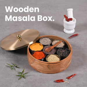 Boîte à épices en bois artisanale avec 7 récipients en acier inoxydable, bouton de couvercle en laiton et cuillère, rangement multifonctionnel pour épices et fruits secs - Product Image 4