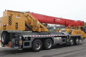 Grúa telescópica sobre camión marca SANY STC500C5 8 Pro de 50 toneladas para proyectos de ingeniería civil en autopistas y zonas urbanas - Product Image 3