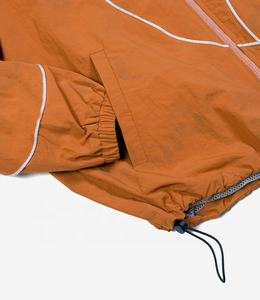 Chaqueta cortavientos OEM ligera y transpirable con logotipo personalizado, chaqueta con capucha a prueba de viento para exteriores para hombre - Product Image 4