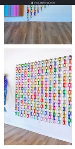 Décoration murale en chaîne de résine rouge-brun, panneau décoratif suspendu en acrylique unique, écran de séparation d'intérieur personnalisé, article en gros - Product Image 6