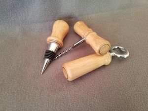 Abridor de Botellas Multiusos con Mango de Madera para Cerveza, Refrescos y Bebidas - Herramienta de Barra Duradera de Acero Inoxidable con Marca Personalizada - Product Image 6
