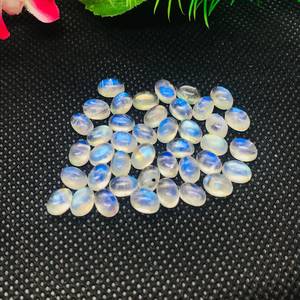 พลอยมูนสโตนสีขาวรุ้งธรรมชาติทรงรีแบบคาโบชองจาก Zubeda Gems  ได้รับการประเมินจากผู้เชี่ยวชาญภายนอกจากราชสถาน เหมาะสำหรับทำแหวนและจี้ - Product Image 6