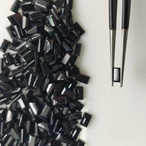 สปิเนลสีดำธรรมชาติ 5x3 มม. ทรงบาแกตต์ คุณภาพดีที่สุด พลอยหลวมสำหรับทำเครื่องประดับ รีดดิ้งเมาน์เทน เจมส์ อิน - Product Image 3