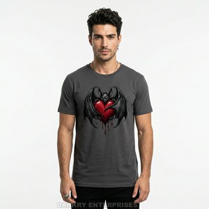 Camiseta Personalizada para Hombre, Color Gris, Algodón, Diseño Gótico con Corazón y Alas de Murciélago, Fabricación de Ropa de Lujo, Dropshipping, Tops para Hombre - Product Image 1