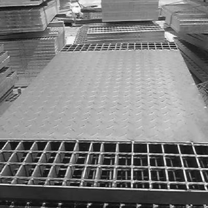 Plaque de couverture de tranchée de drainage en acier galvanisé |   Revêtement de sol antidérapant industriel, usine OEM - Product Image 1