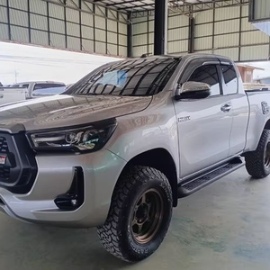 Nuevas llegadas de camionetas Toyota Hilux de cabina simple 4x4 usadas 2024-2025 con volante a la derecha (RHD) y volante a la izquierda (LHD) con bajo kilometraje - Product Image 1