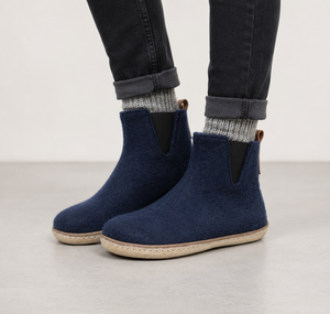 Botas de Fieltro de Lana - Azul Oscuro - Calzado Interior para Toda Temporada - Cálido y Cómodo - Hecho a Mano en Nepal por Artesanos Entrenados - Alta Calidad - Product Image 1