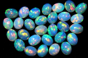 Ópalo etíope natural, cabujón de forma ovalada, multicolor, para suministro de joyería. - Product Image 4