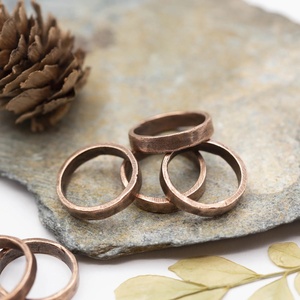 Bandas Apilables de Cobre Personalizables para Diseñadores de Joyería, Anillos de Cobre con Acabado Desgastado - Product Image 1