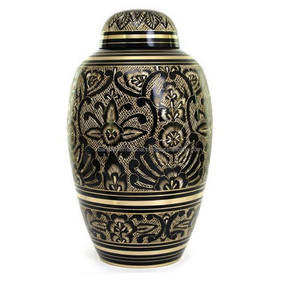 Urnas de cremación de latón de cúpula superior de alta calidad con diseño de flores Urnas funerarias de metal con acabado verde claro para cenizas humanas - Product Image 2