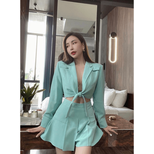 Conjunto de Blazer Corto con Lazo Delantero, Color Verde Menta, Conjunto de Blazer y Falda Corta - Product Image 4