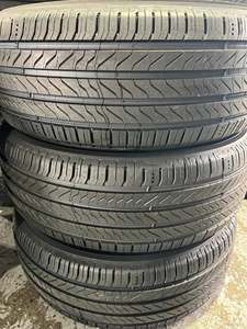 Pneus de voiture 225/55/16 avec construction de bande de roulement durable, traction fiable, direction stable et performances confortables - Product Image 1
