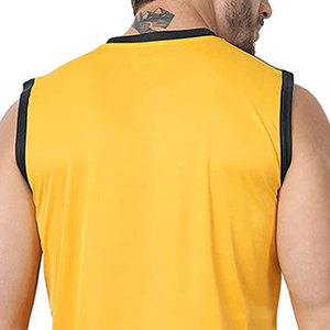 Camiseta sin mangas de la mejor calidad, hecha en Pakistán, más vendida, con impresión de logotipo personalizado, para gimnasio, en diferentes colores y tallas. - Product Image 5