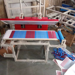 Máquina Manual para Imprimir Cintas, 220V, 1 Año de Garantía, Tamaño 13x40 Pulgadas, Utilizada en Talleres, Escuelas, Universidades y Eventos - Product Image 1