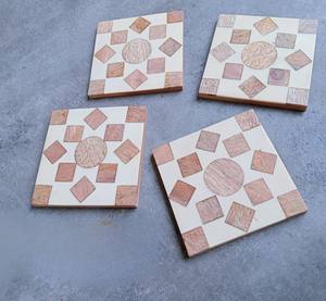 Juego de Posavasos Cuadrados de Madera Hechos a Mano con Incrustaciones |   Posavasos de Resina y Madera Premium para Tazas de Té y Café |   Decoración de Mesa Antideslizante y Resistente al Calor - Product Image 1