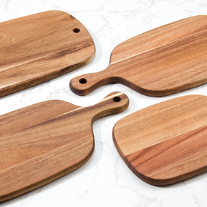 Planche à découper en bois de forme rectangulaire avec poignée, artisanat, planche à découper personnalisée pour la cuisine - Product Image 1