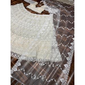 Robe de soirée de créateur élégante Lehenga Choli avec broderie de fil pour les fêtes - Product Image 3