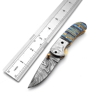 Cuchillo plegable de acero de Damasco de Blade Mark Industries, mango de resina azul, cuchillo de bolsillo para caza, camping y actividades al aire libre, de fábrica. - Product Image 6
