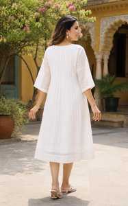 <b>White</b> Solid Chiffon Pleated Casual Dress Loose Fit <b>Maxi</b> O-Neck 3/4 Sleeve 100% Cotton ODM Beach Vacation Wear - Product Image 2