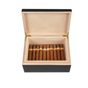 Humidor de Cigarros de Madera de Lujo, Caja Organizadora de Cigarros Forrada de Cedro, Caja de Almacenamiento de Tabaco de Madera Vintage con Cierre de Pestillo - Product Image 1