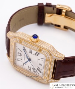 Reloj Cartier Santos-Dumont de Oro Amarillo con Diamantes, 30 mm, Cuadrado, Analógico, de Cuarzo, con Correa de Cuero, Unisex, Estilo Elegante - Product Image 2