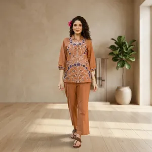 Ensemble bohème pour femmes en coton brodé floral avec col rabattu, manches trois quarts, pantalon ample, tenue printemps été - Product Image 5