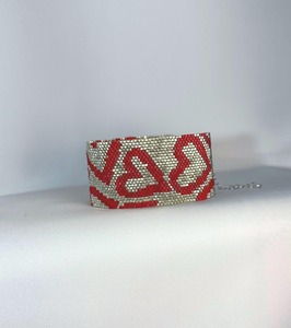 Pulsera de cuentas hecha a mano con patrón geométrico rojo y plateado, estilo de lujo, artesanía exquisita - Product Image 4