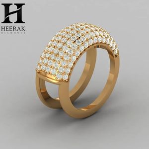 Bague de mariage ou d'anniversaire de luxe pour femme, large, sertie de diamants de laboratoire - Product Image 1