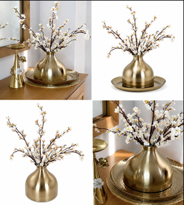 Vase à fleurs en métal doré de luxe avec tiges de fleurs de cerisier artificielles, centre de table décoratif pour la décoration de la maison - Product Image 5