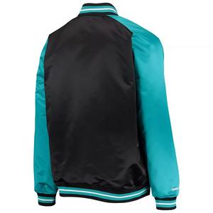 แจ็คเก็ตวาร์ซิตี้ผ้าซาตินคอตั้งแบบสั่งทำสำหรับผู้ชายปี 2025 แจ็คเก็ตบอมเบอร์ผ้าซาตินแบบครอปสำหรับฤดูหนาวขนาด 24/25 นิ้ว - Product Image 3