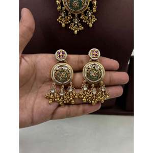 Indian Ethnic Gunika Heritage <b>Gold</b> Plated Bridal Choker <b>Set</b> with Earrings - Product Image 3