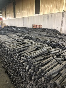 Carbón de Aserrín Grado AB, en Barra Hexagonal Cuadrada, de Larga Duración, Bajo en Cenizas, Alto Calor, Embalaje OEM, Carbón de Aserrín de Madera Dura de Vietnam - Product Image 2