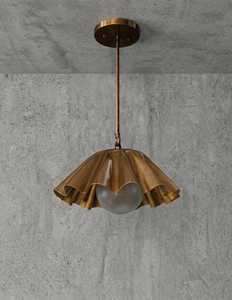 Lámpara de Techo Moderna Sputnik de Latón con Luz Individual |   luminaria de techo con diseño floral |   candelabro - Product Image 1