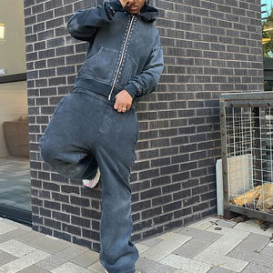 Conjunto Deportivo para Hombre BOBBIN INDUSTRIES, Sudadera con Cierre y Pedrería, Pantalones Deportivos con Corte Acampanado, Lavado Ácido, 2 en 1, Poliéster/Algodón, Última Tendencia - Product Image 4