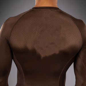 Tenue d'entraînement MMA de haute qualité pour l'extérieur, rashguard à manches longues pour le fitness, designs de logo personnalisés de haute qualité. - Product Image 2