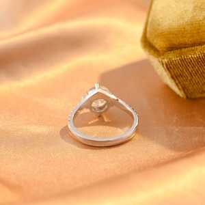 Magnifique bague en or massif 10 carats avec halo de diamants ronds de 1,01 carat, design floral, cadeau romantique pour un anniversaire de mariage, pour elle - Product Image 3