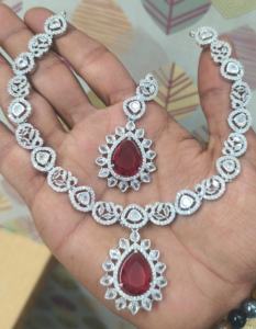 Conjunto de collar de latón con diseño étnico de templo de aspecto antiguo para mujeres, para uso en bodas, pooja y ceremonias religiosas, de proveedor indio. - Product Image 5