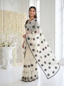 Sari de Seda con Estampado Floral Negro Crema para Mujer, Estilo Tradicional de Diwali, Estilo India-Pakistán, Largo hasta el Suelo, Corte Regular - Product Image 3